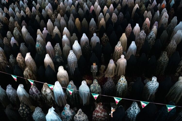 Best in Competition winner in FMoPA's 2025 International Photography Competition, “pray Eid al-Fitr,” by Iranian photographer “Maho."