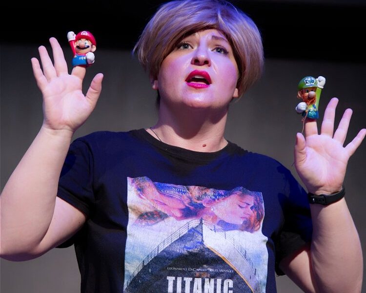At the Tampa International Fringe Festival, actress Katie Thayer will perform the entire film “Titanic” - alone and in under an hour.